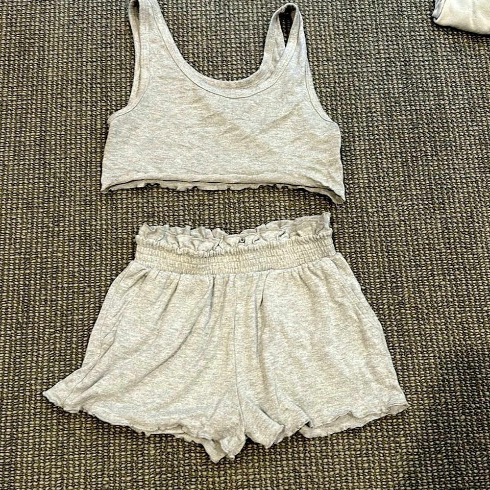 colsie pajama shorts and tank top size XS in grey